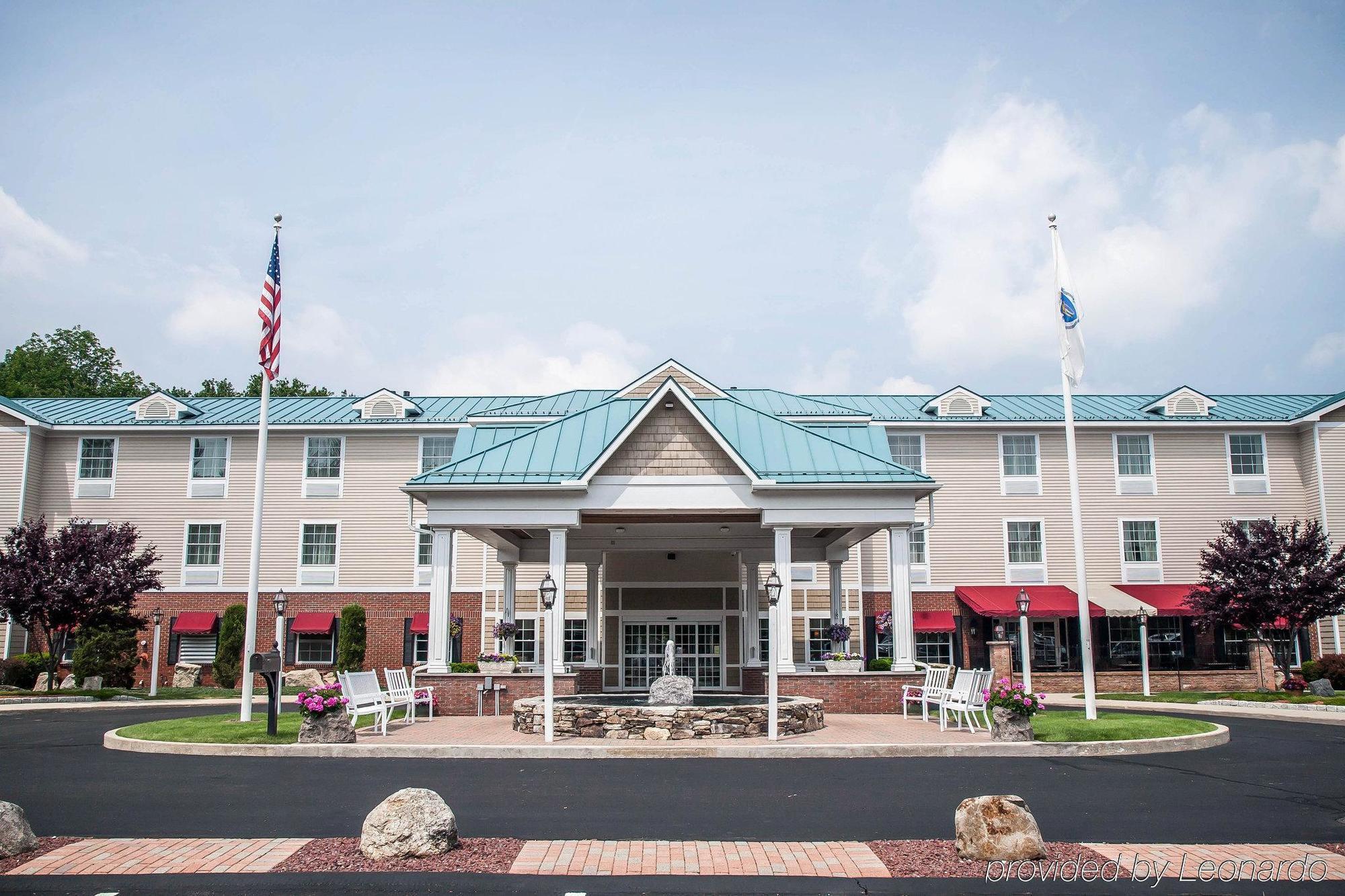 Comfort Inn & Suites Sturbridge-Brimfield Eksteriør bilde