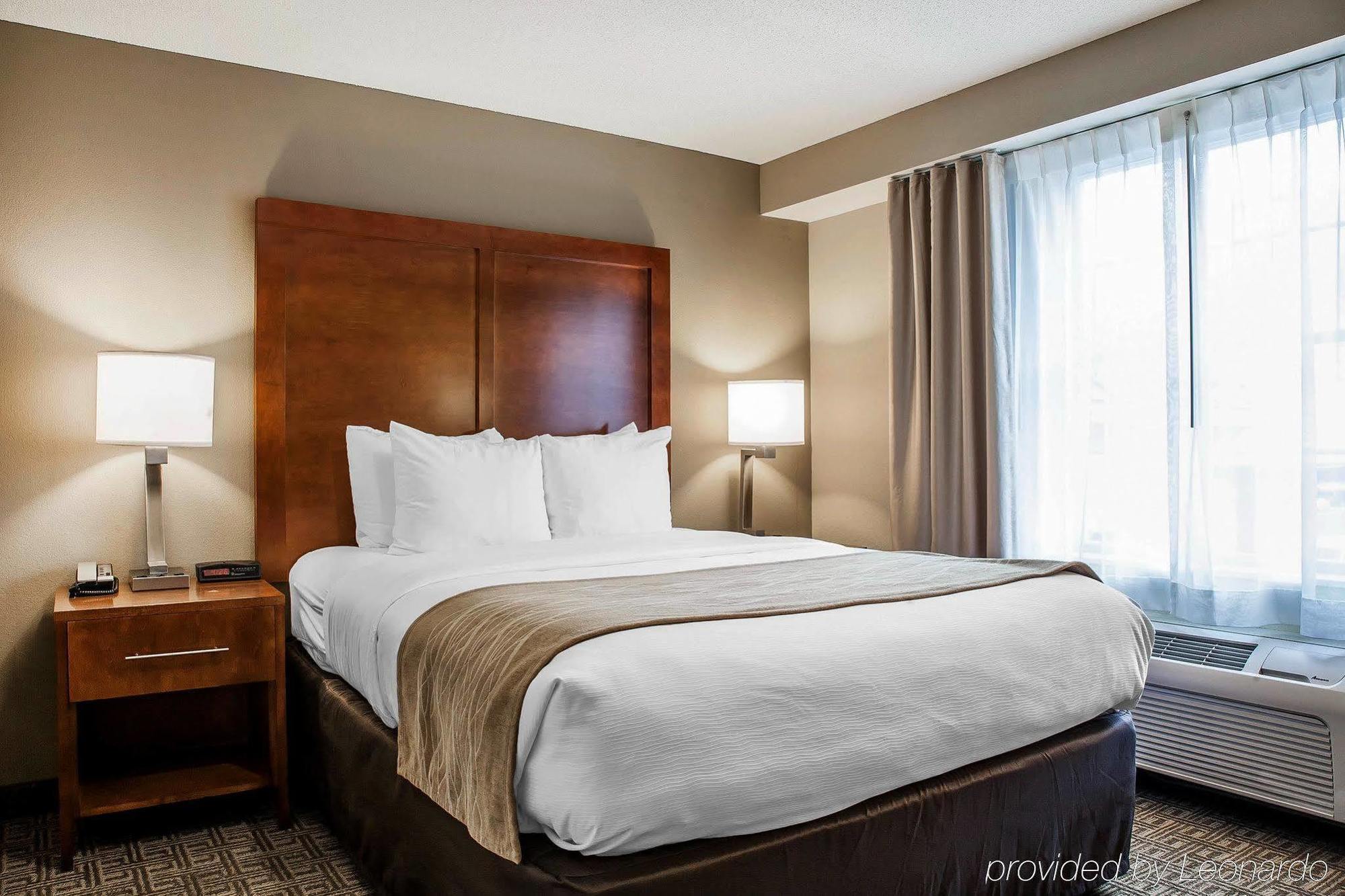 Comfort Inn & Suites Sturbridge-Brimfield Eksteriør bilde