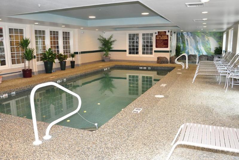 Comfort Inn & Suites Sturbridge-Brimfield Eksteriør bilde