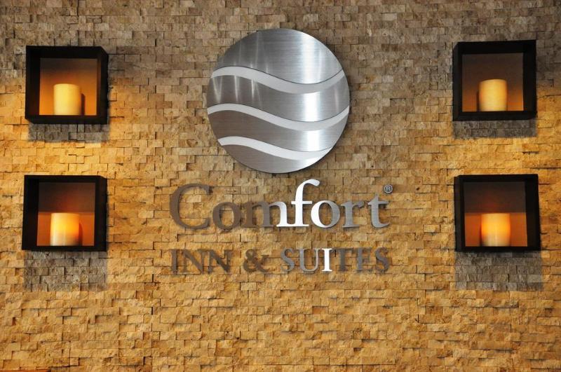 Comfort Inn & Suites Sturbridge-Brimfield Eksteriør bilde